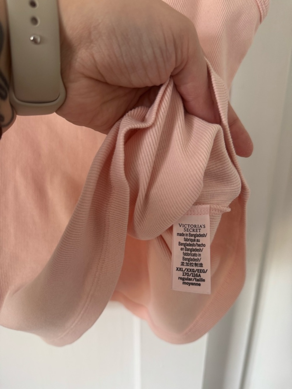 VS Pink Logo Tank - Picture 3 of 4